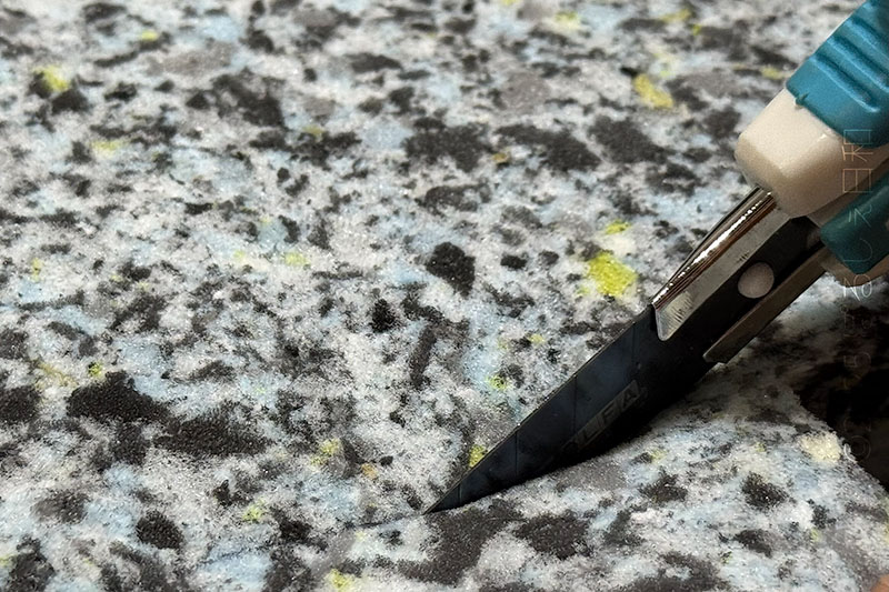 キャラバン ベッドキット スポンジを切る