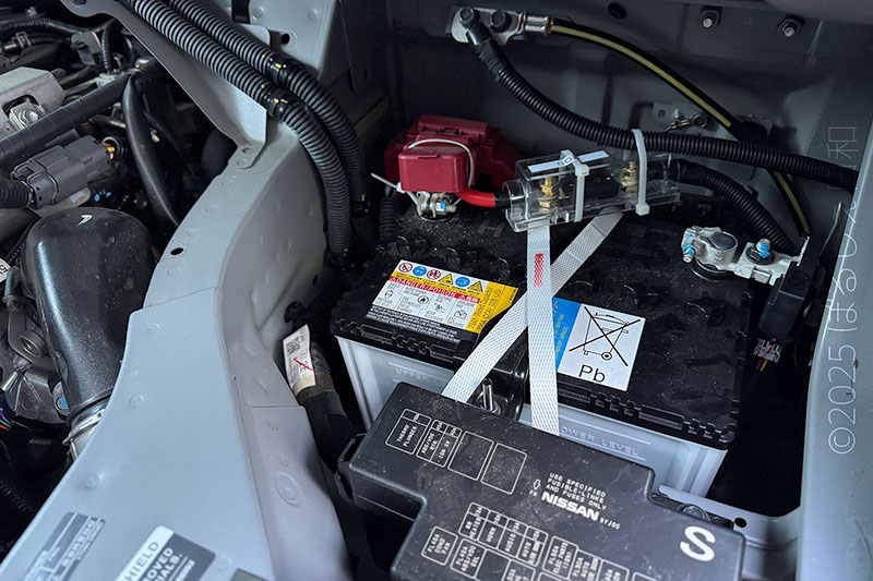 キャラバン 純正バッテリー