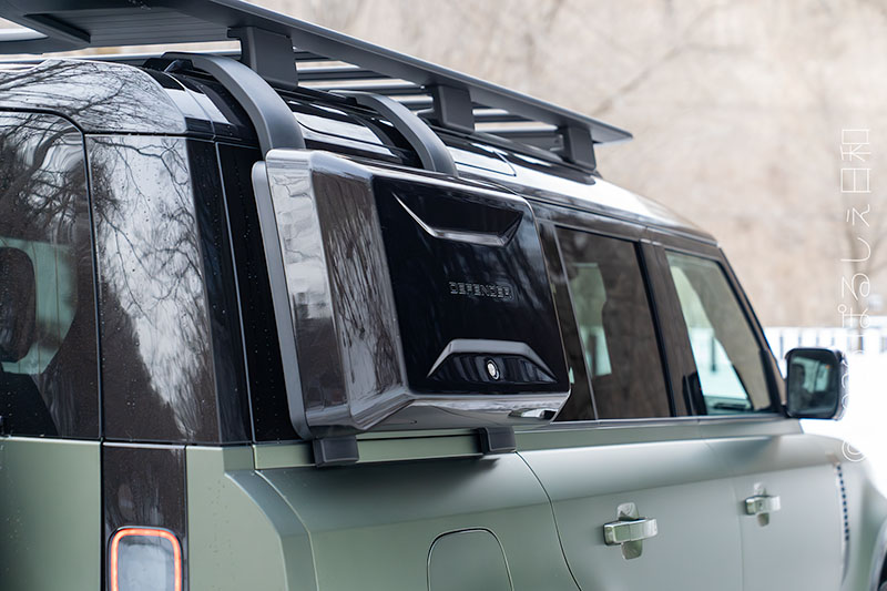 Defender MY2026 サイドマウントギアキャリア